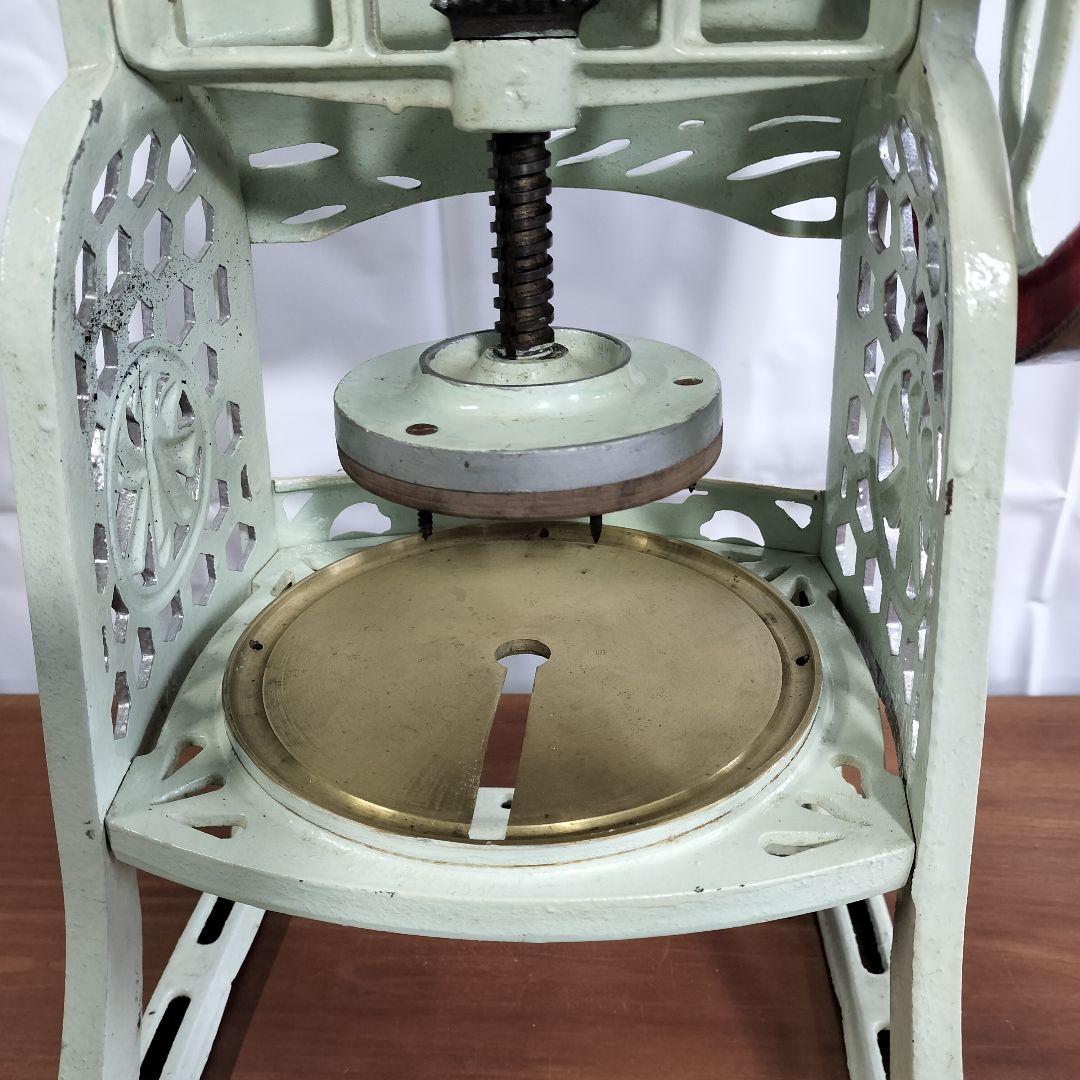 K*o様 希少な骨董品 初雪 手動式かき氷機 レトロな逸品 状態良好