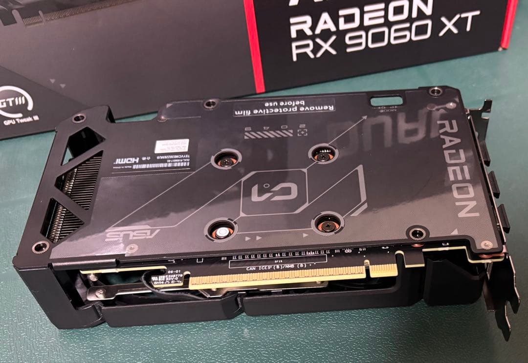 グラフィックボード・グラボ・ビデオカード ASUS Radeon RX 9060 XT 8GB DUAL