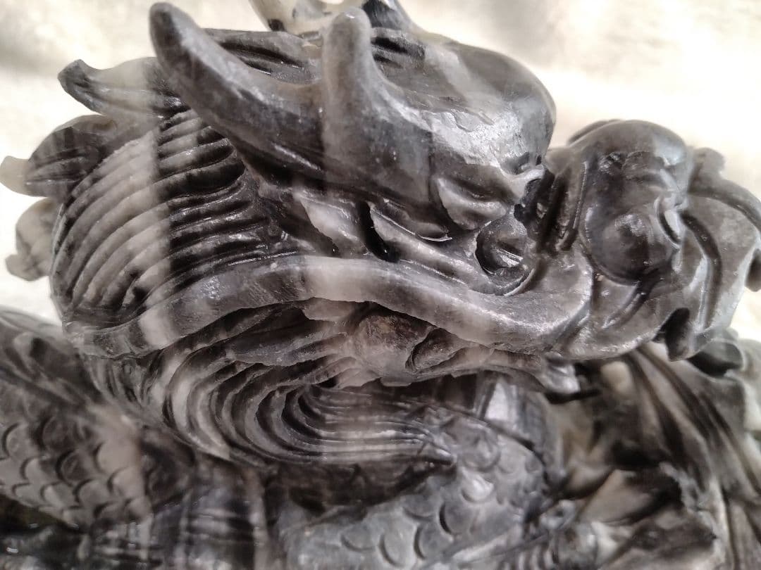 大理石ドラゴンの彫刻置物