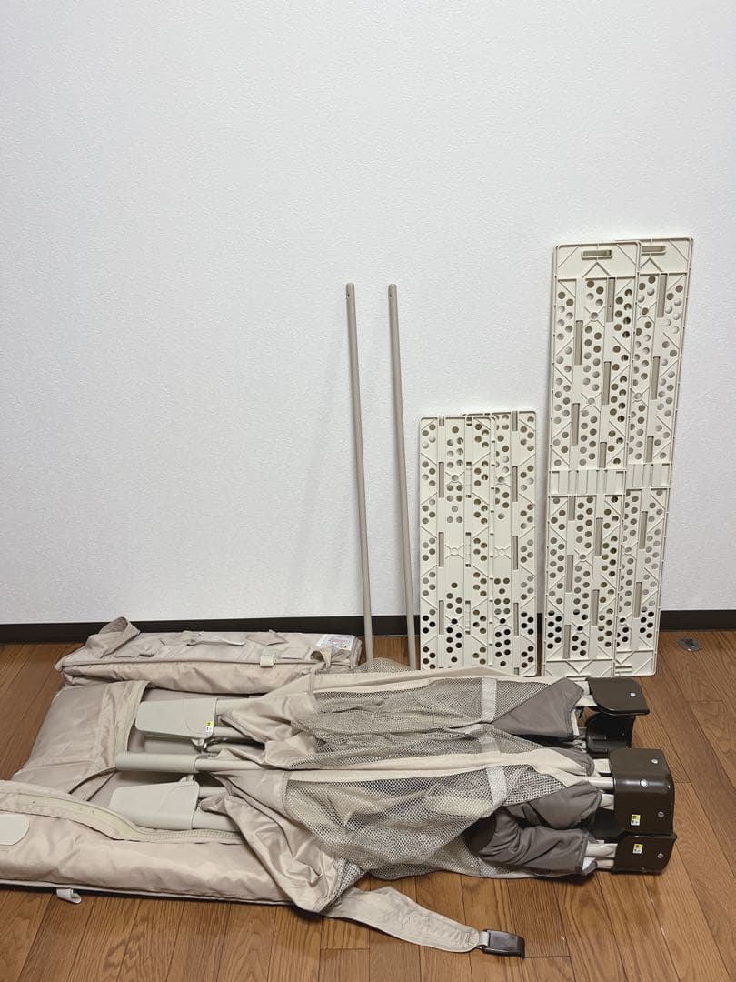 【美品】アップリカ ココネルエアー ベビーベッド サークル 寝具