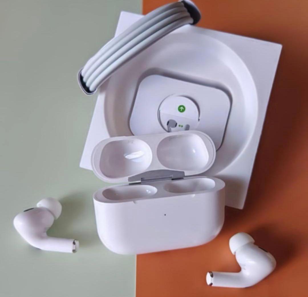 Apple AirPods Pro 2本体