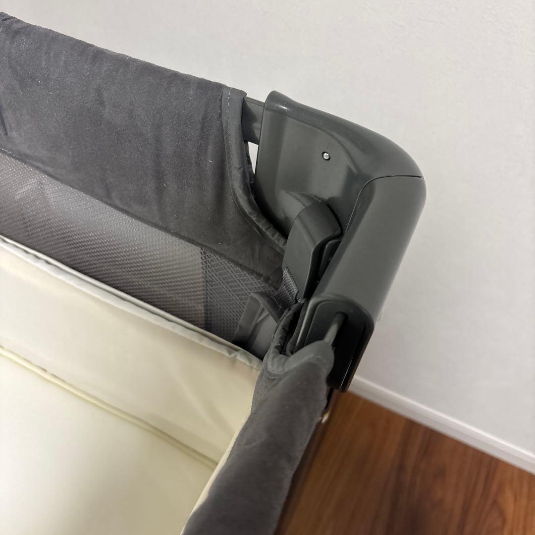 ココネルエアープラス　Aprica グレー　ベビーベッド