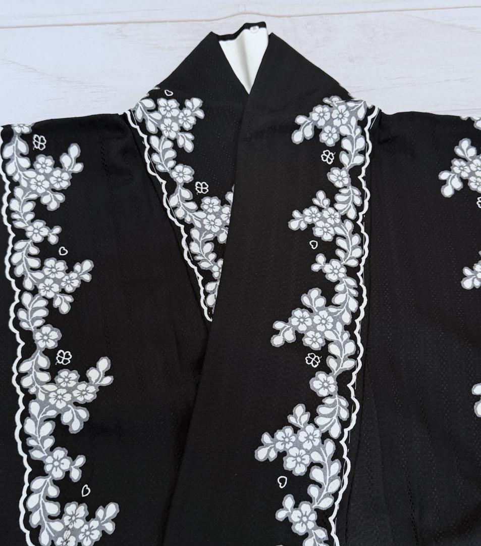 専用：着物８　松田聖子　小花スカラップ柄袷着物　黒　正絹　身丈１６９裄丈６９.５