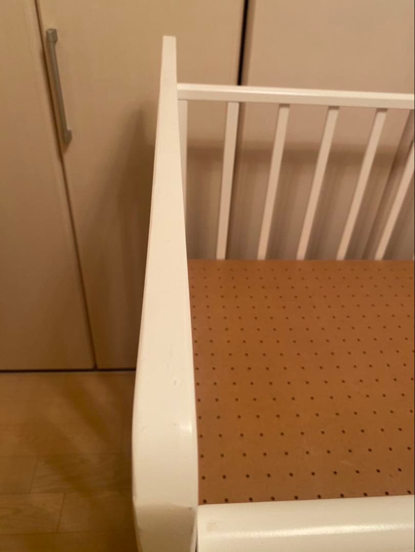 ベビーベッド　ホワイト　木製