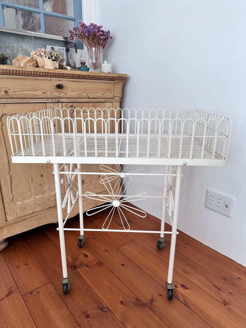 フランスアンティーク　アイアンワゴン　ガーデニング　フラワーワゴンキャスター付き