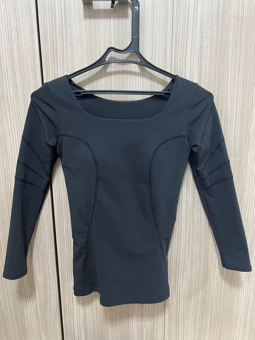 リントスル　ピラティスウェア