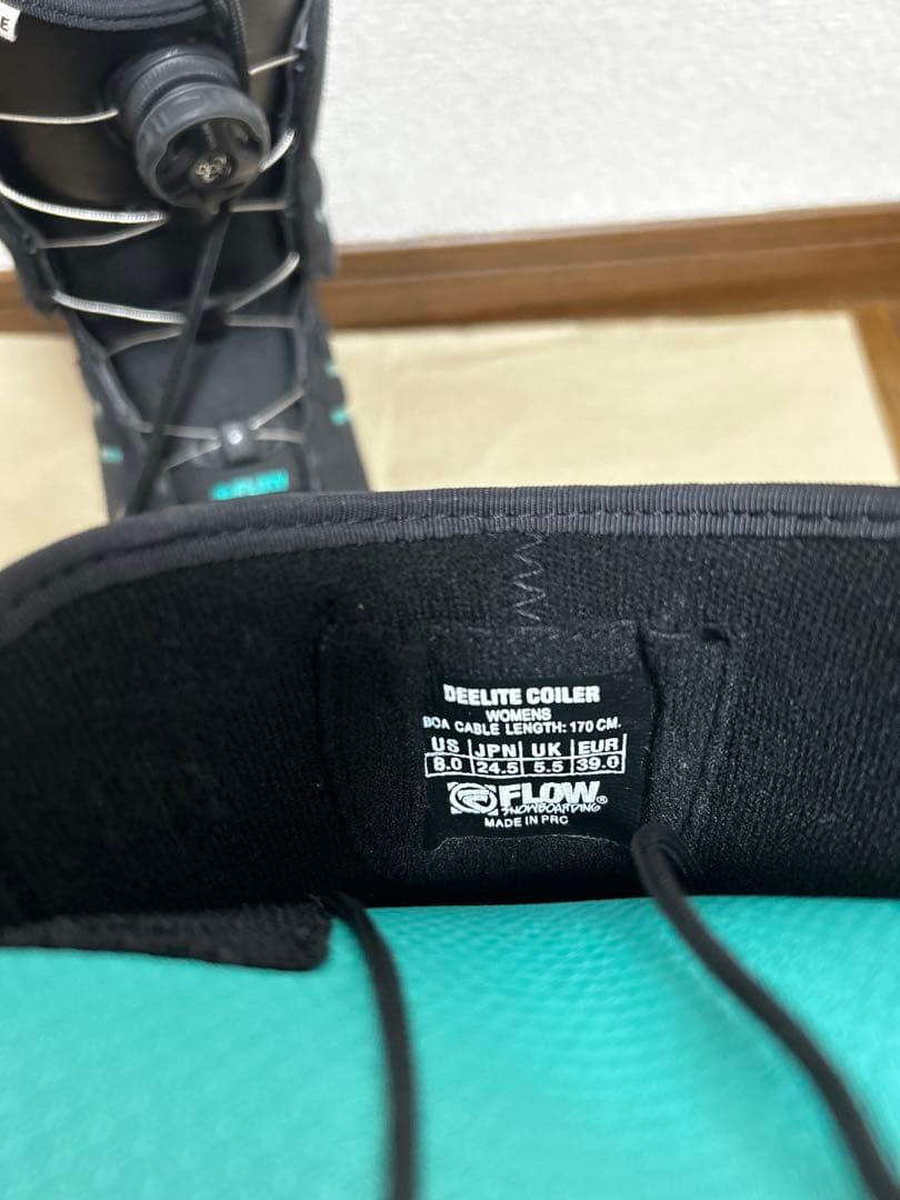 FLOW スノーボードブーツ 女性用 ブラック/ターコイズ