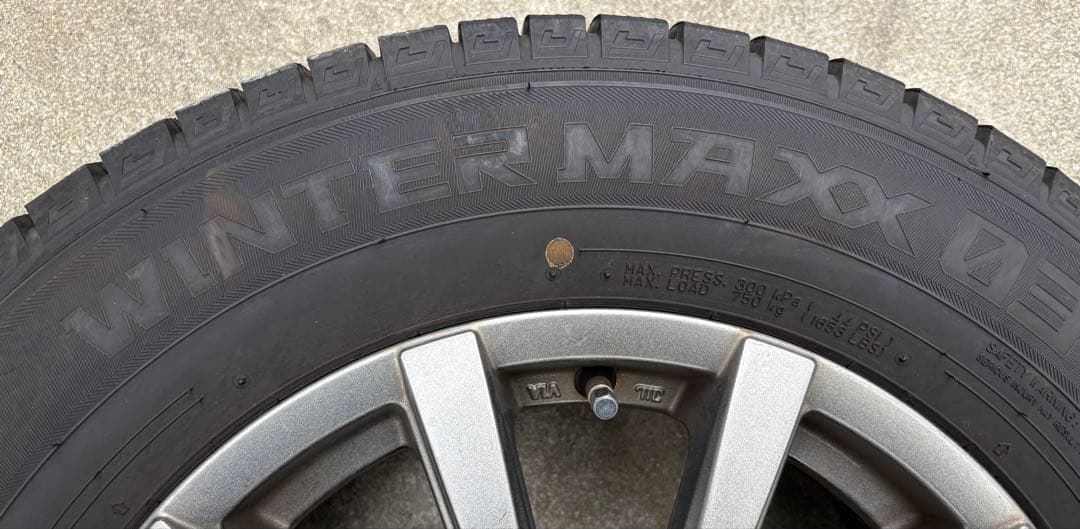 送料込み　215/65R16 スタッドレスアルミホイールセット