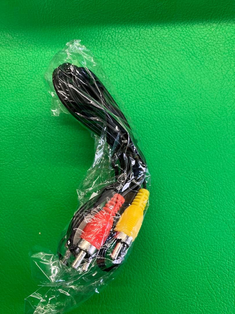 【ほぼ新品】スマホワイヤレス接続可能　プロジェクター