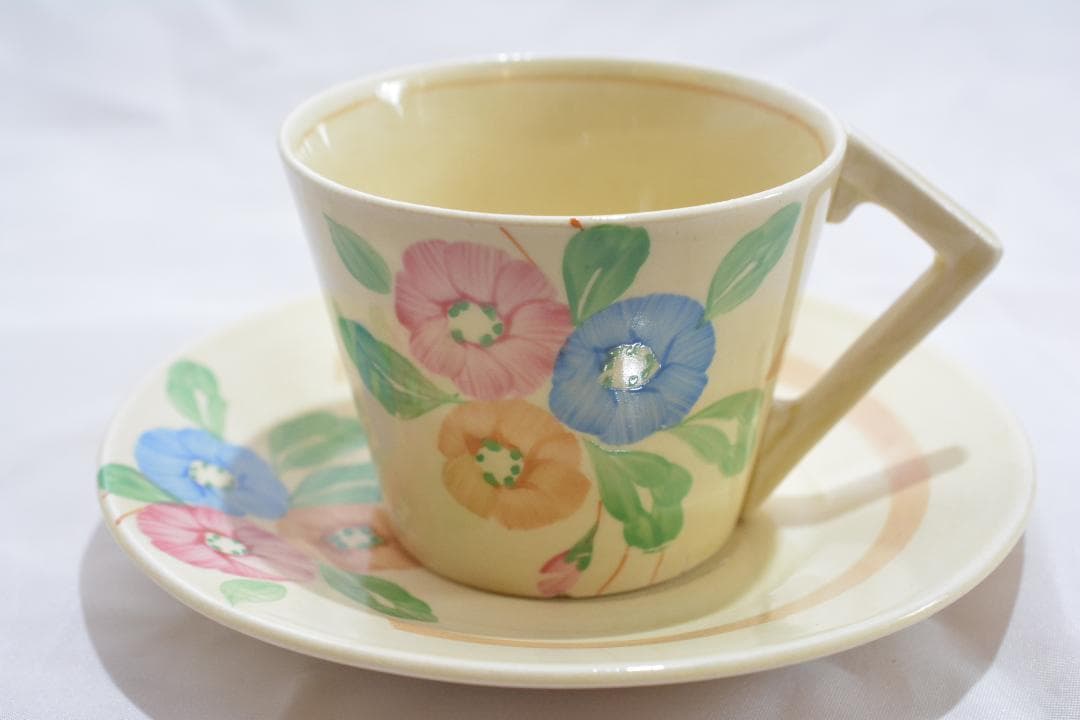 英国　クラリス・クリフ作のコーヒーセット