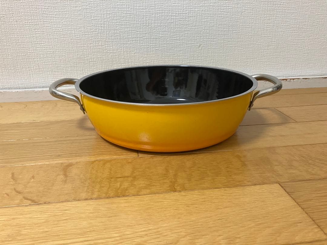 シリット　両手鍋 イエローオレンジ　シラルガン