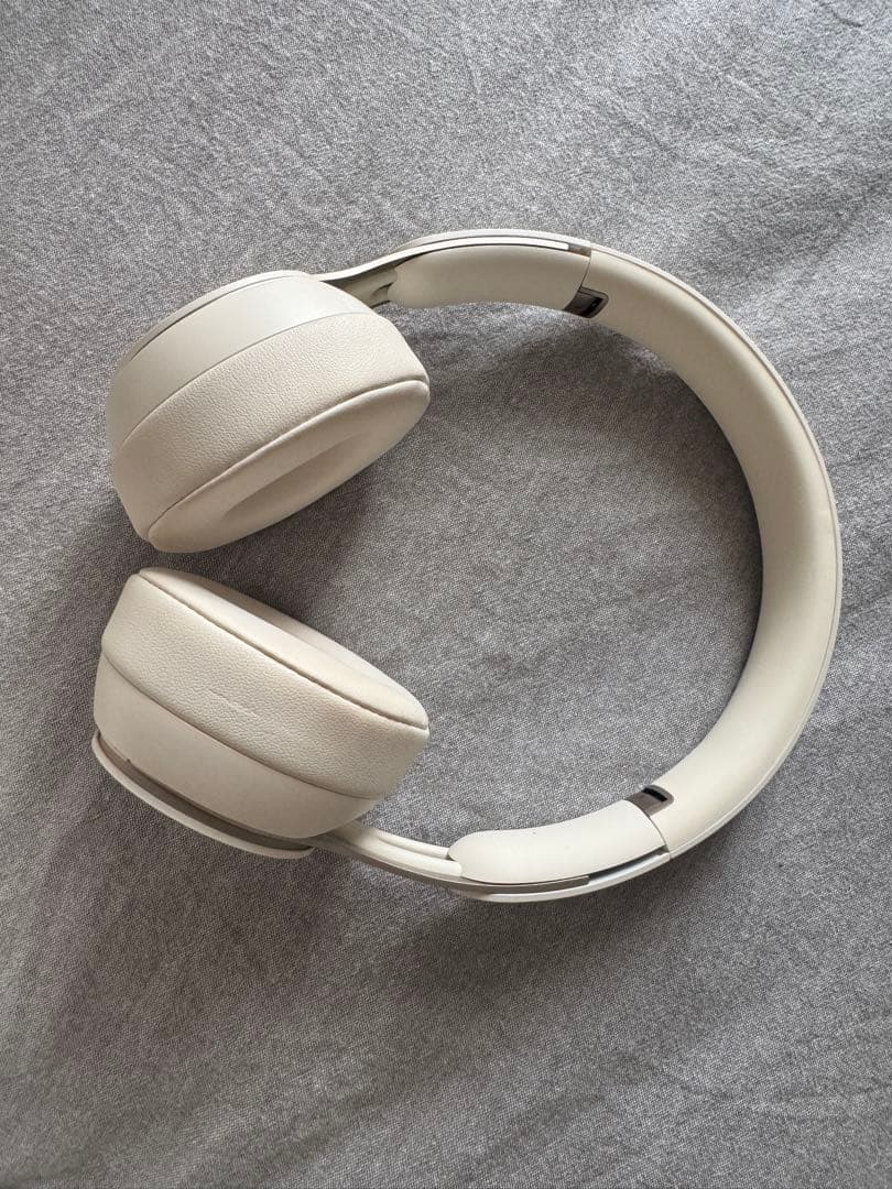 美品 Beats SOLO PRO ワイヤレスヘッドホン ホワイト