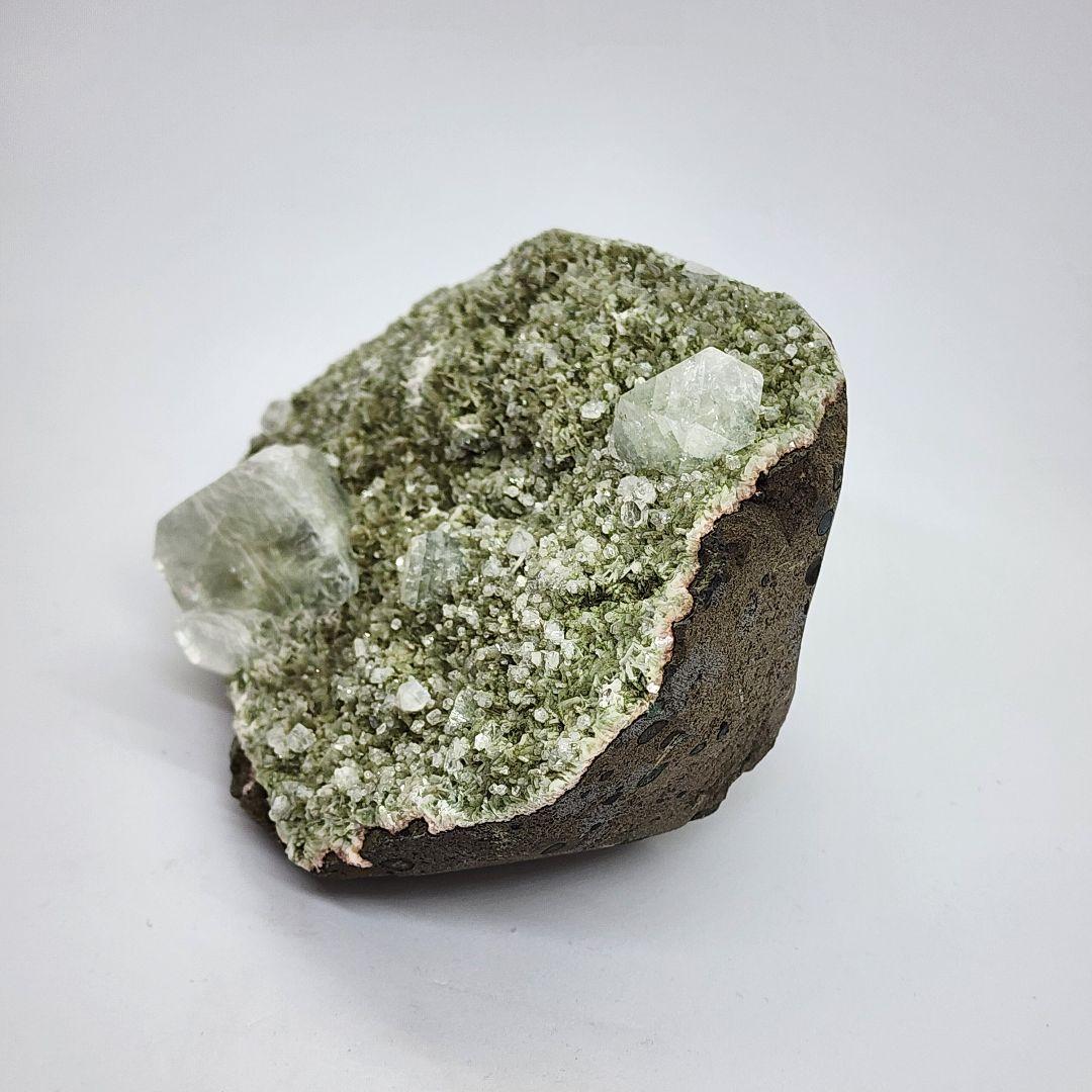 希少 アポフィライト×パイロモルファイト 共生原石 癒しと変容のエネルギー石