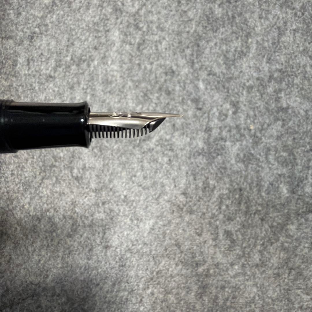 レア☆新品未使用 ペリカン M215 トラディショナルブラック ニブEF 極細☆