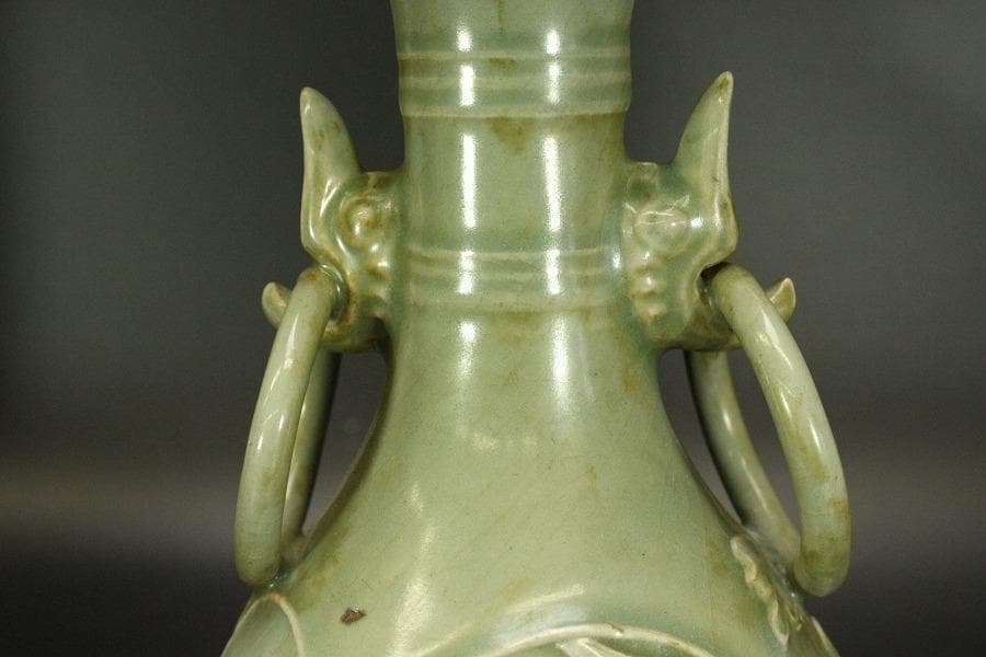 中国美術 唐物 青磁 纏枝蓮花紋 花瓶(ZE670)