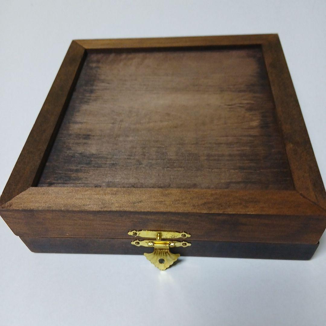 トイズマッコイ ロゴ入り木製アクセサリーボックス 25周年記念ピンバッジ