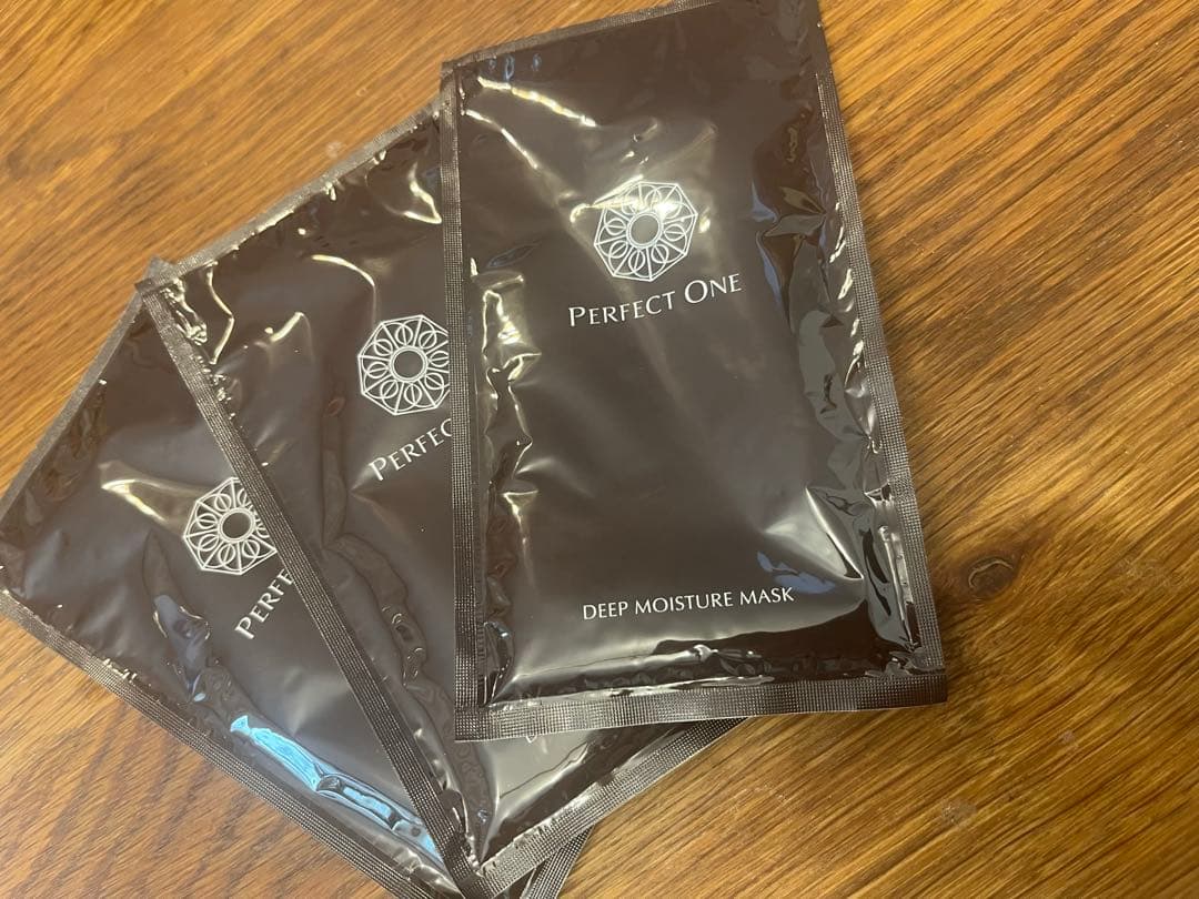 パーフェクトワン　薬用リンクルストレッチジェル　美容液　パック　セット売り