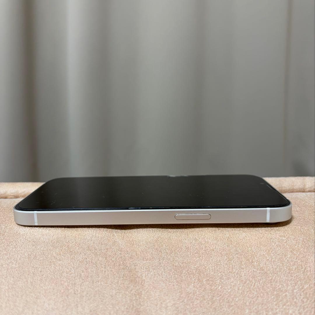 中古品 iPhone 13 スターライト 256GB SIMフリー