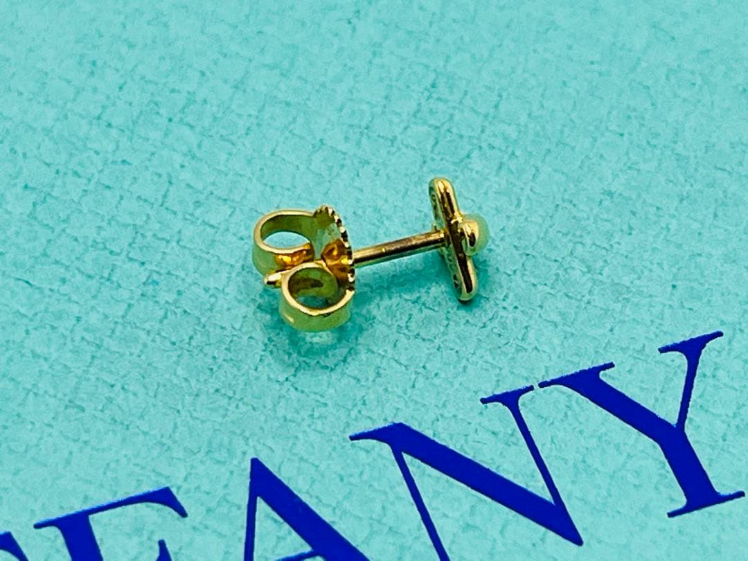 c920 ティファニー　クロス　ステッチ　AU750 k18 YG ピアス　片耳