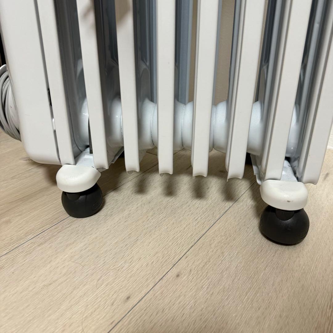 DeLonghi デロンギ　オイルヒーター RHJ35M0812-DG