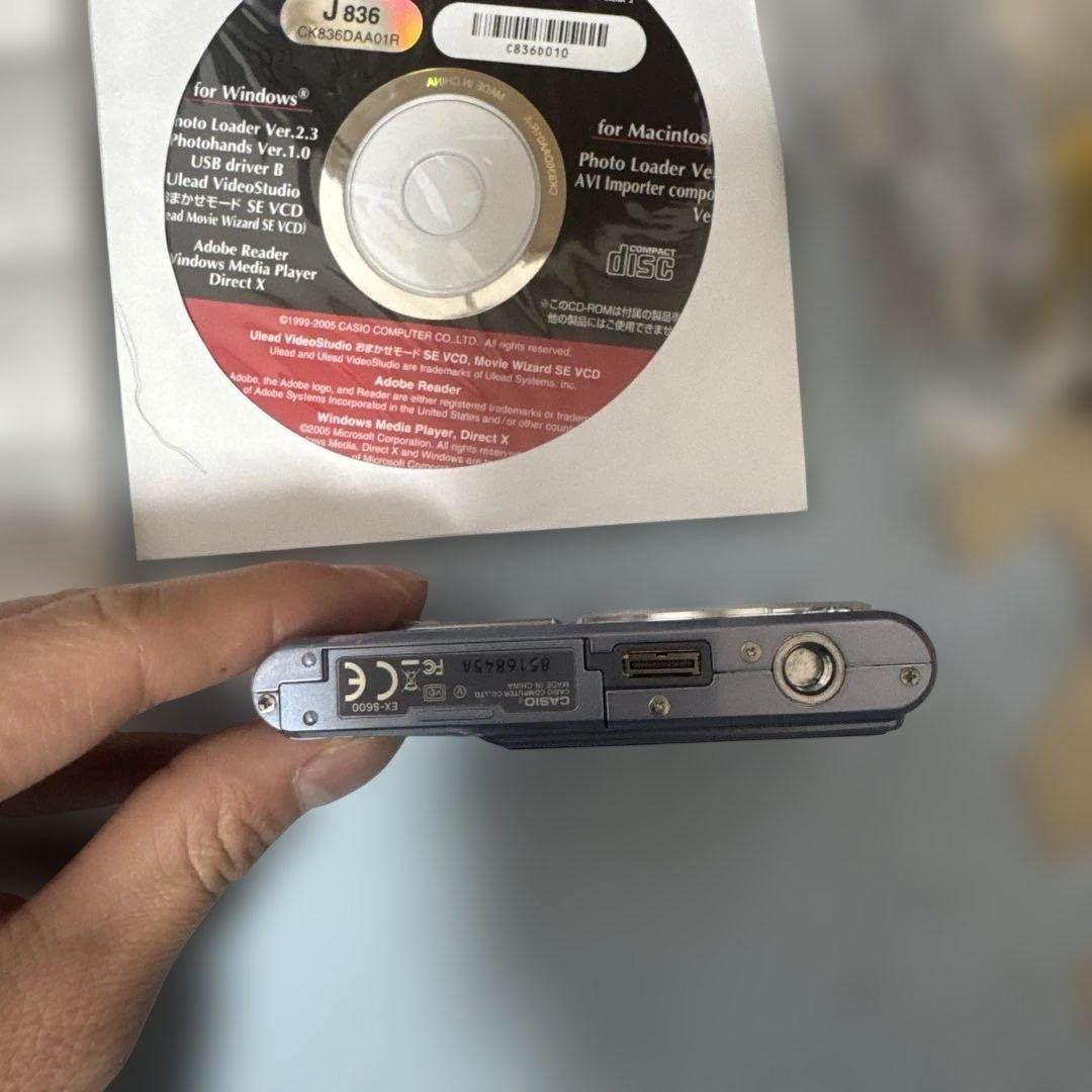 CASIO EXILIM EX-S600 デジタルカメラ　バッテリー付き