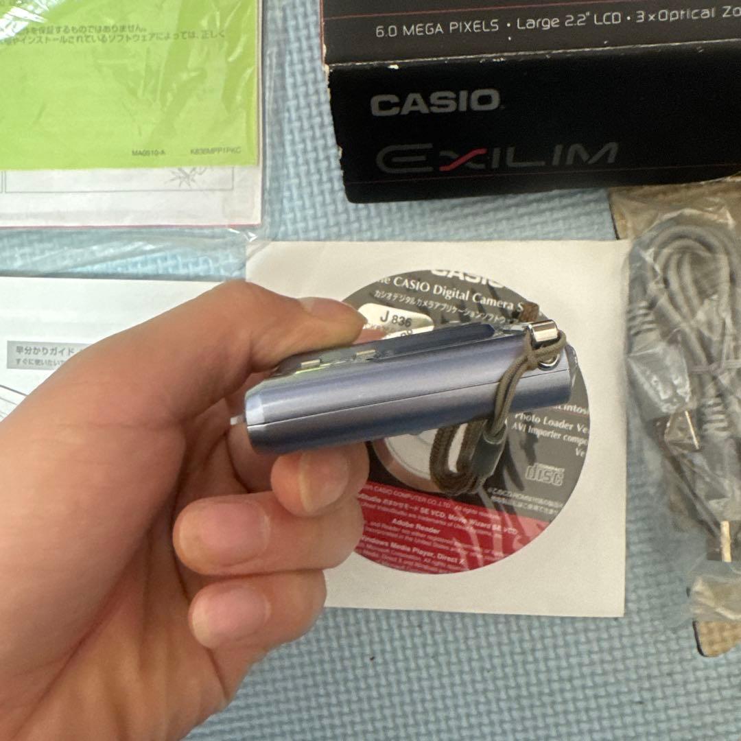 CASIO EXILIM EX-S600 デジタルカメラ　バッテリー付き