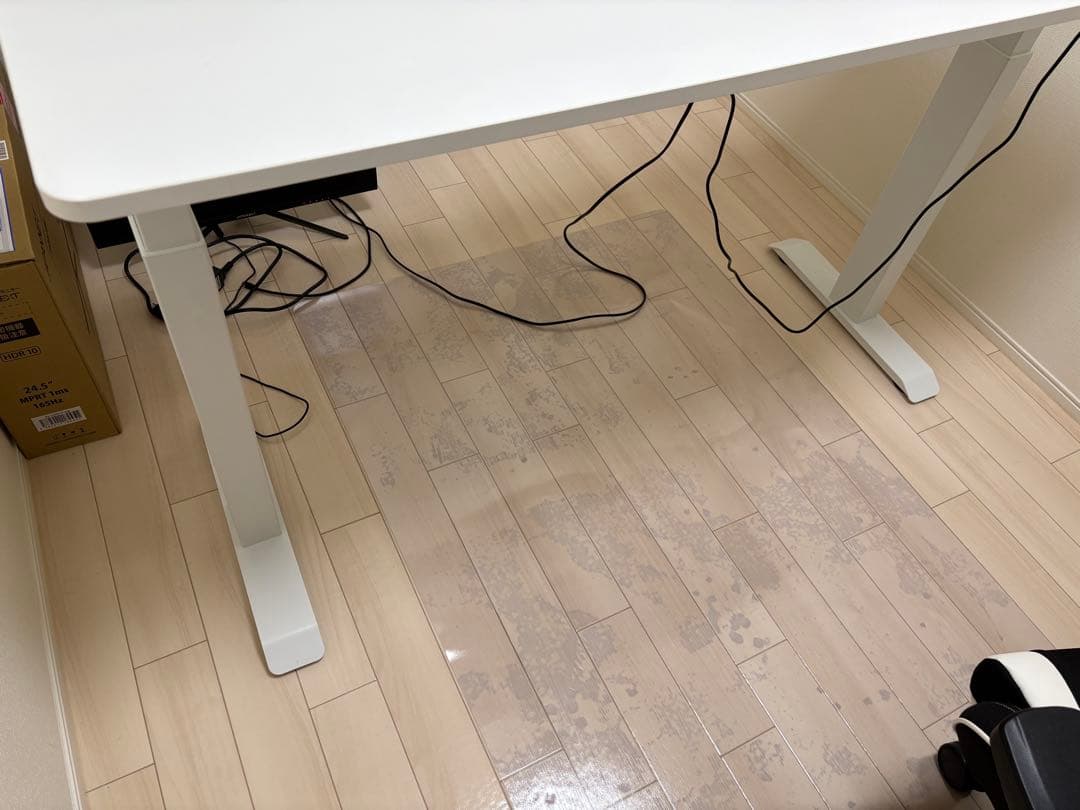 電動昇降デスク　メモリー機能付き