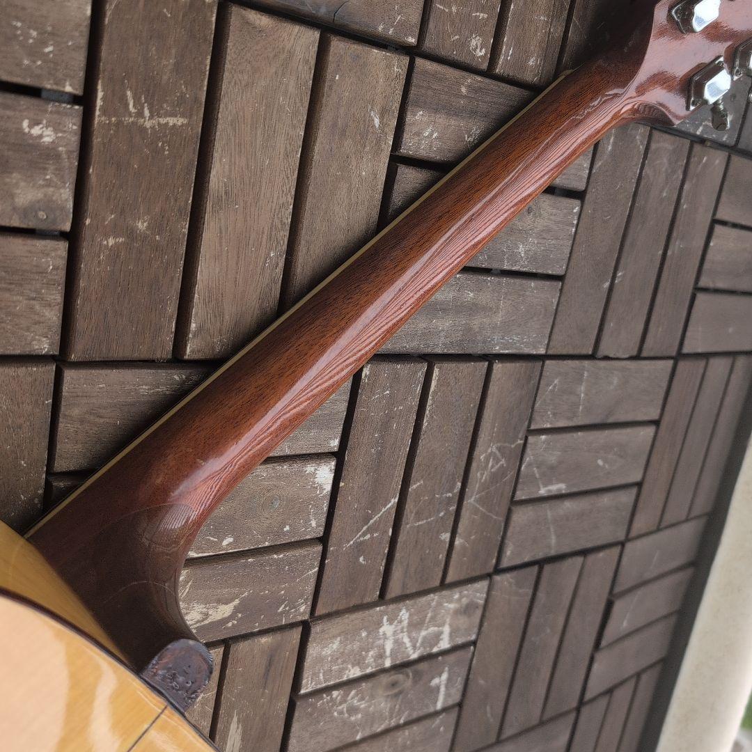 なんかカッコいいアコギ！KAWAI 虎目 1960年代！