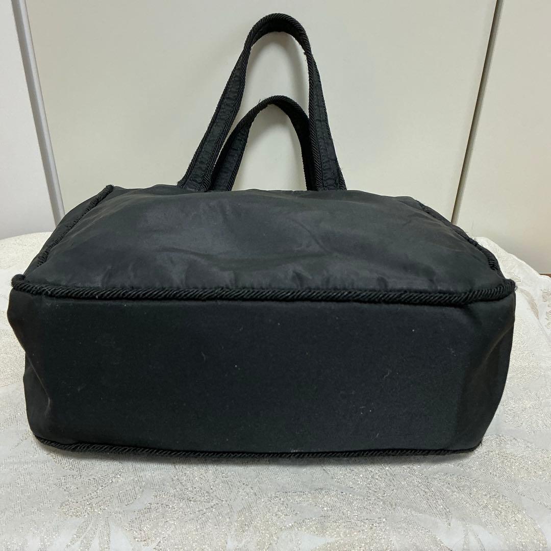 PRADA ナイロン ハンドバッグ 黒　ロゴビーズ刺繍