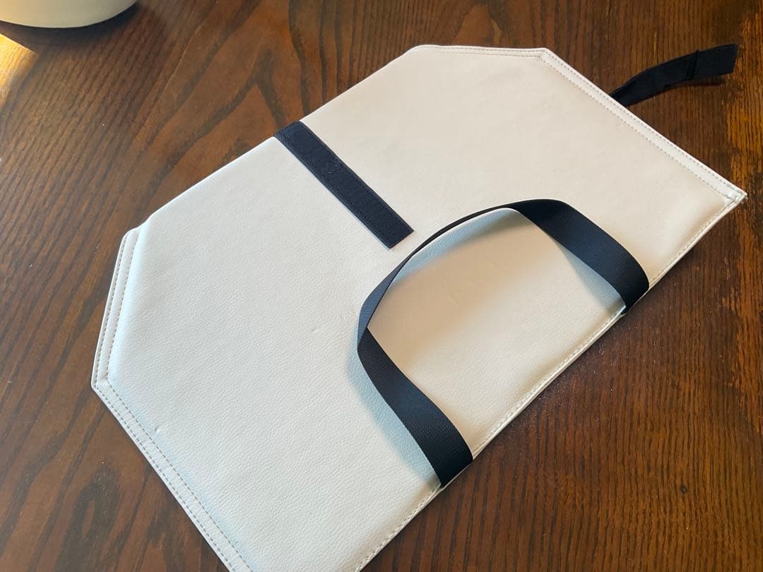 Inner Strength massage インナーストレングステーブルベッド