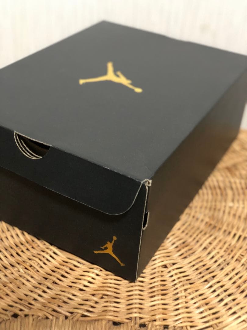 ナイキ エアジョーダン 12 ロー ゴルフ “タクシー”