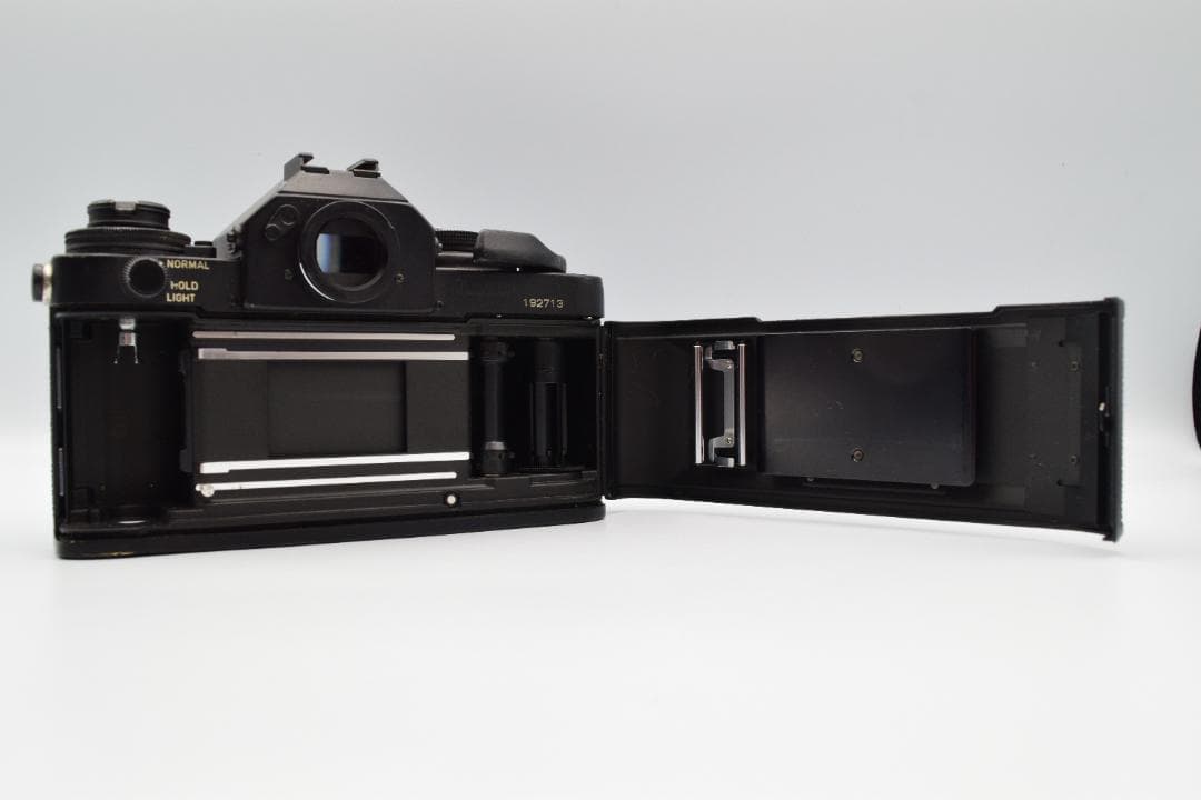 Canon New F-1 ボディ（フィルム一眼レフカメラ）#CB001