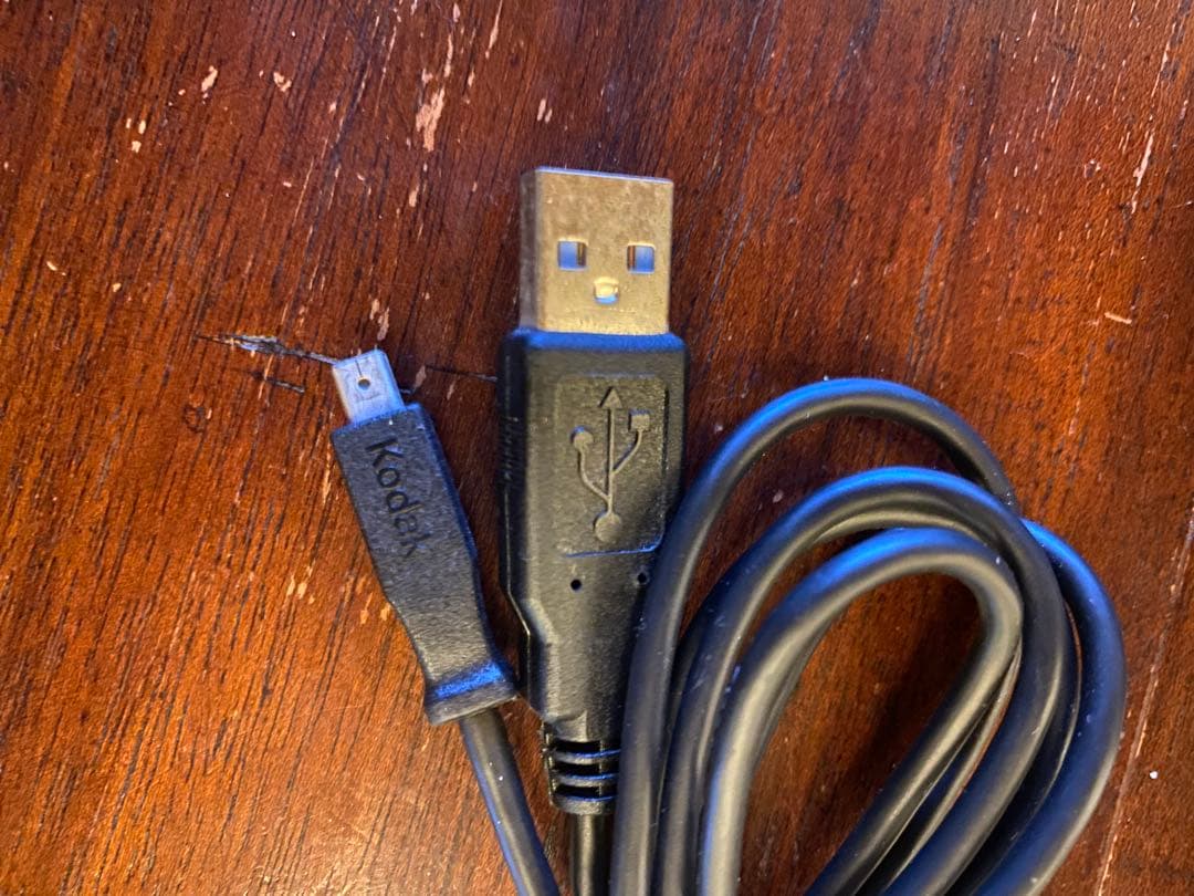 Kodak Dual Lens デジタルカメラ　V570