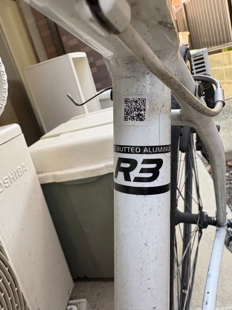 GIANT クロスバイク ホワイト 直接引渡し