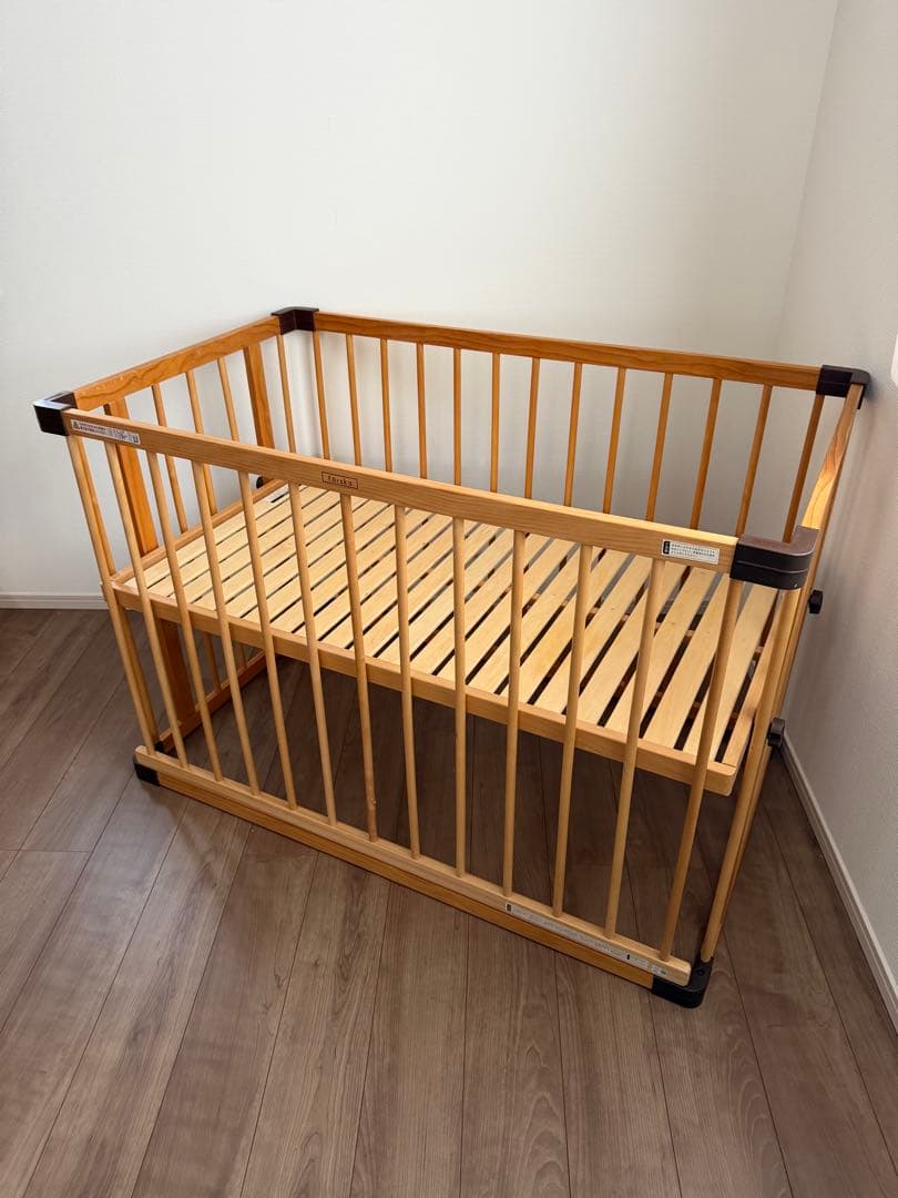 ファルスカ farska ベッドサイドベッド03