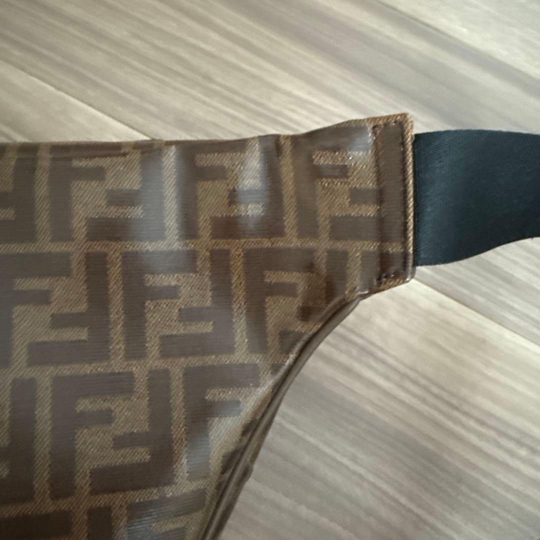 nana　FENDI ROMA ボディバッグ　フェンディ フィラ