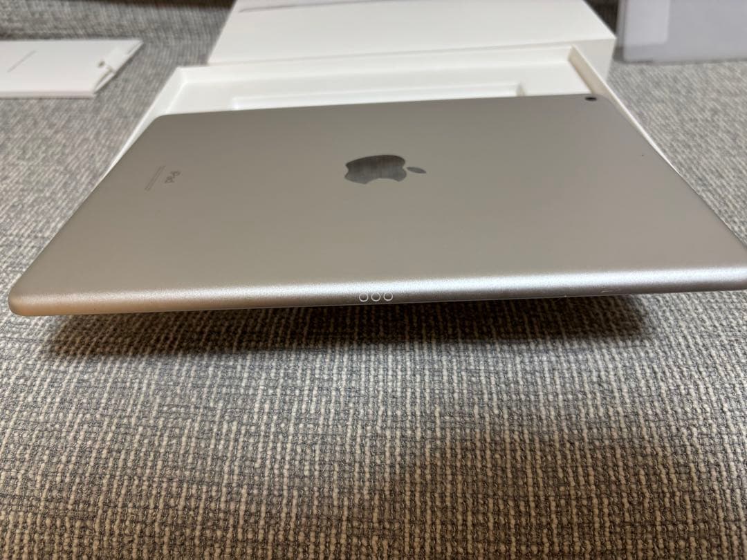 美品　iPad 第9世代　wifiモデル　64GB シルバー　その2