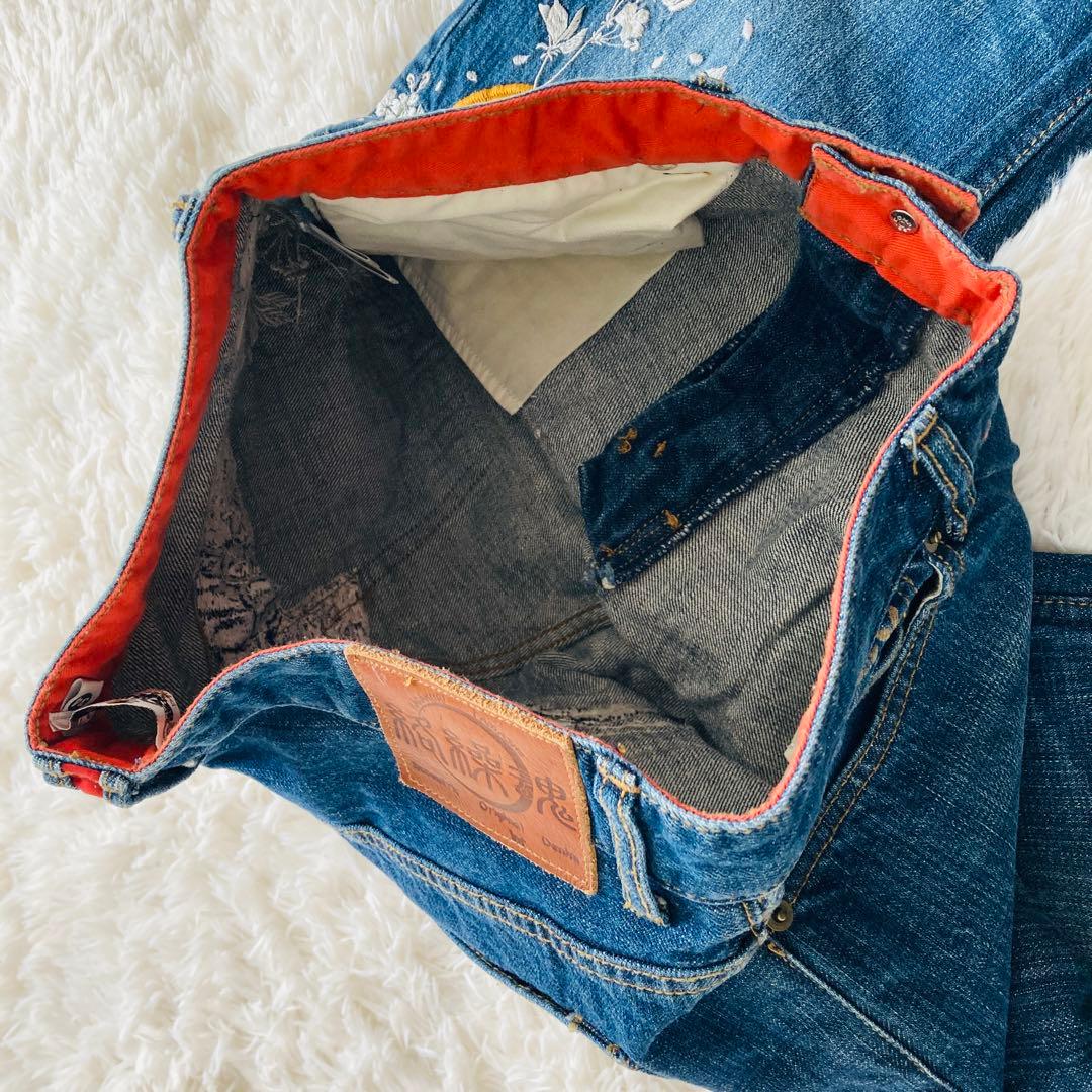 【超美品】絡繰魂 デニムパンツ 34 家紋 刺繍 和柄 鷲 鷹 ジーンズ