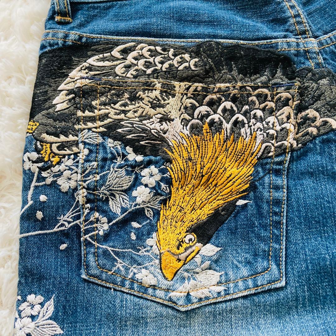 【超美品】絡繰魂 デニムパンツ 34 家紋 刺繍 和柄 鷲 鷹 ジーンズ