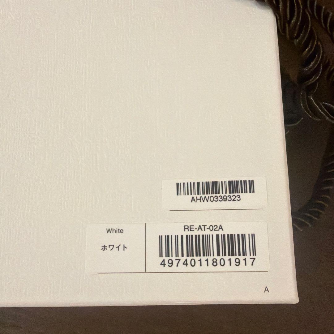 【最新リファ】ストレートアイロン プロ ホワイト 美品 ◎箱付き・送料込み