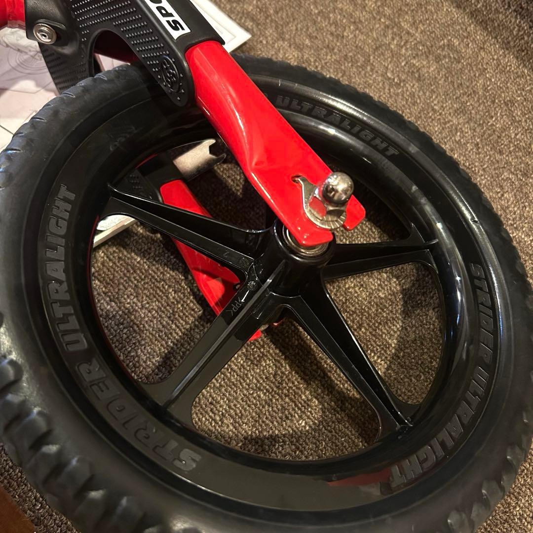 ★美品★ストライダー　レッド　STRIDER 12インチ　スポーツタイプ　箱付き