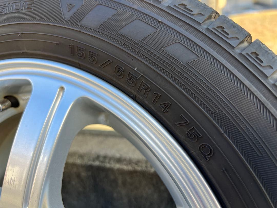 送料込！スタッドレスタイヤ155/65R14 アルミ付き4本、2020年製です！
