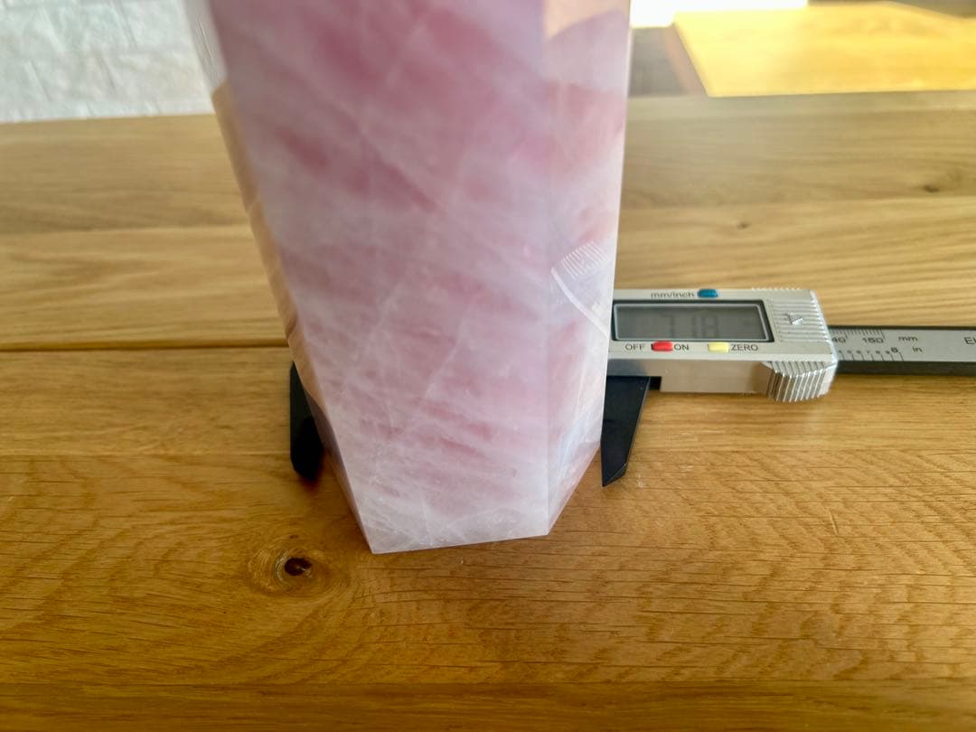 ローズクォーツ　ポイント　六角柱　約1.2キロ