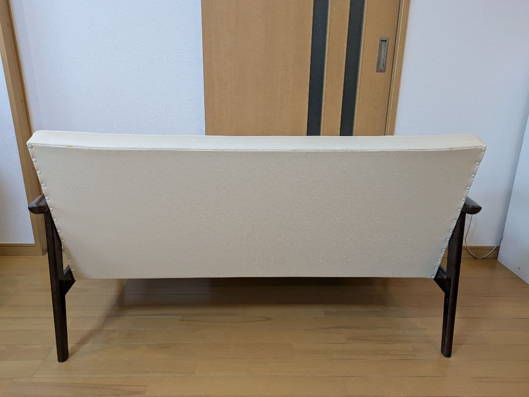 【KP】カリモク60 Kチェア 2シーター アイボリー