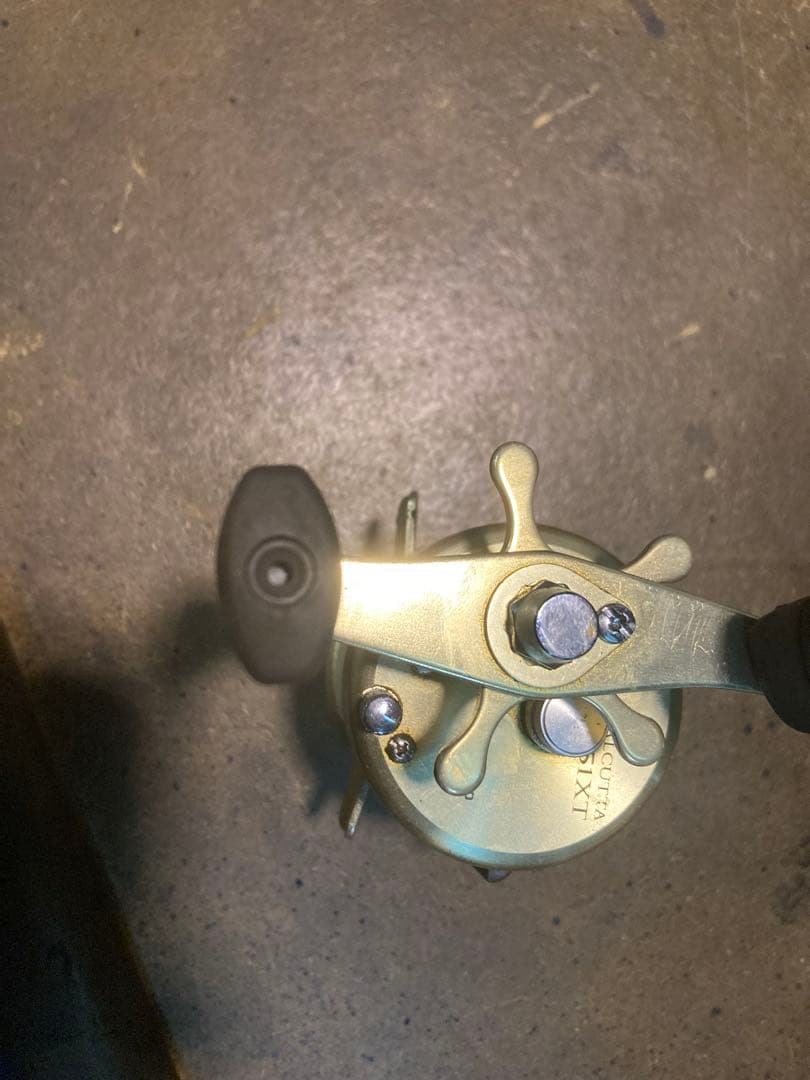 クリスマス値下げカルカッタ51xt 左巻きシマノ　カルカッタ箱無しShimano