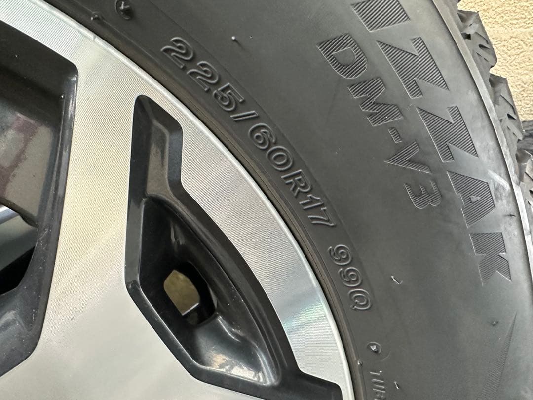 ブリヂストン225/60R17スタッドレスアルミホイールセット