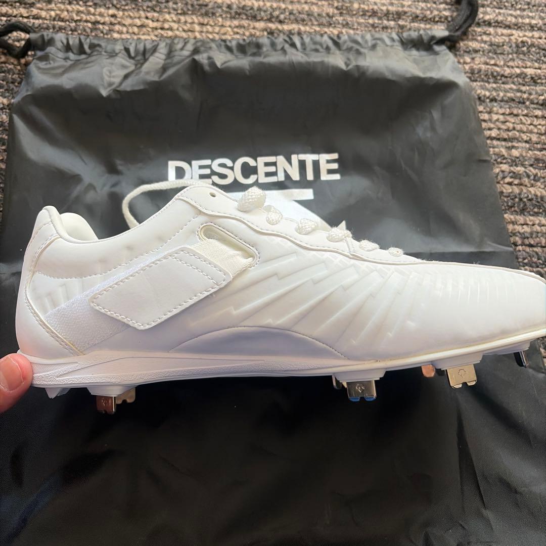 DESCENTE ホワイト スパイク 収納袋付き