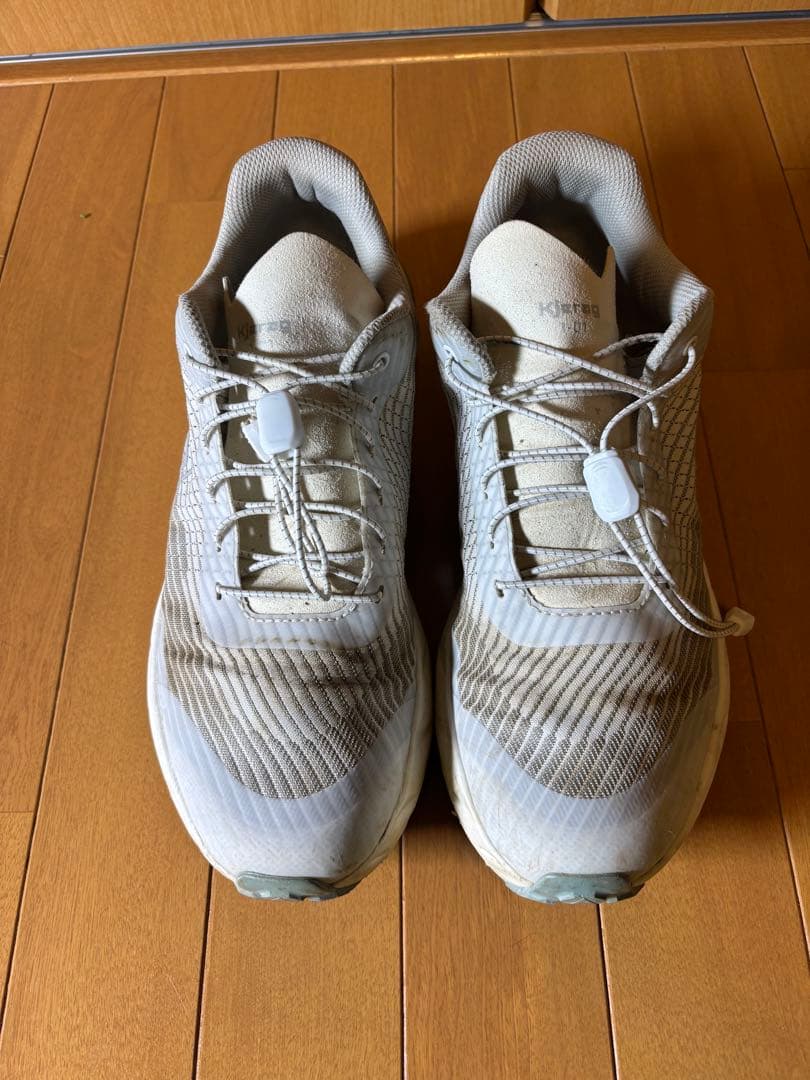 スパイク・シューズ NNormal Kjerag white gray