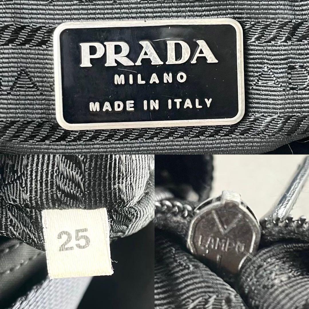 オートミール様プラダ　三角ロゴ　ナイロン　レザー　ブラック　ショルダーバッグ