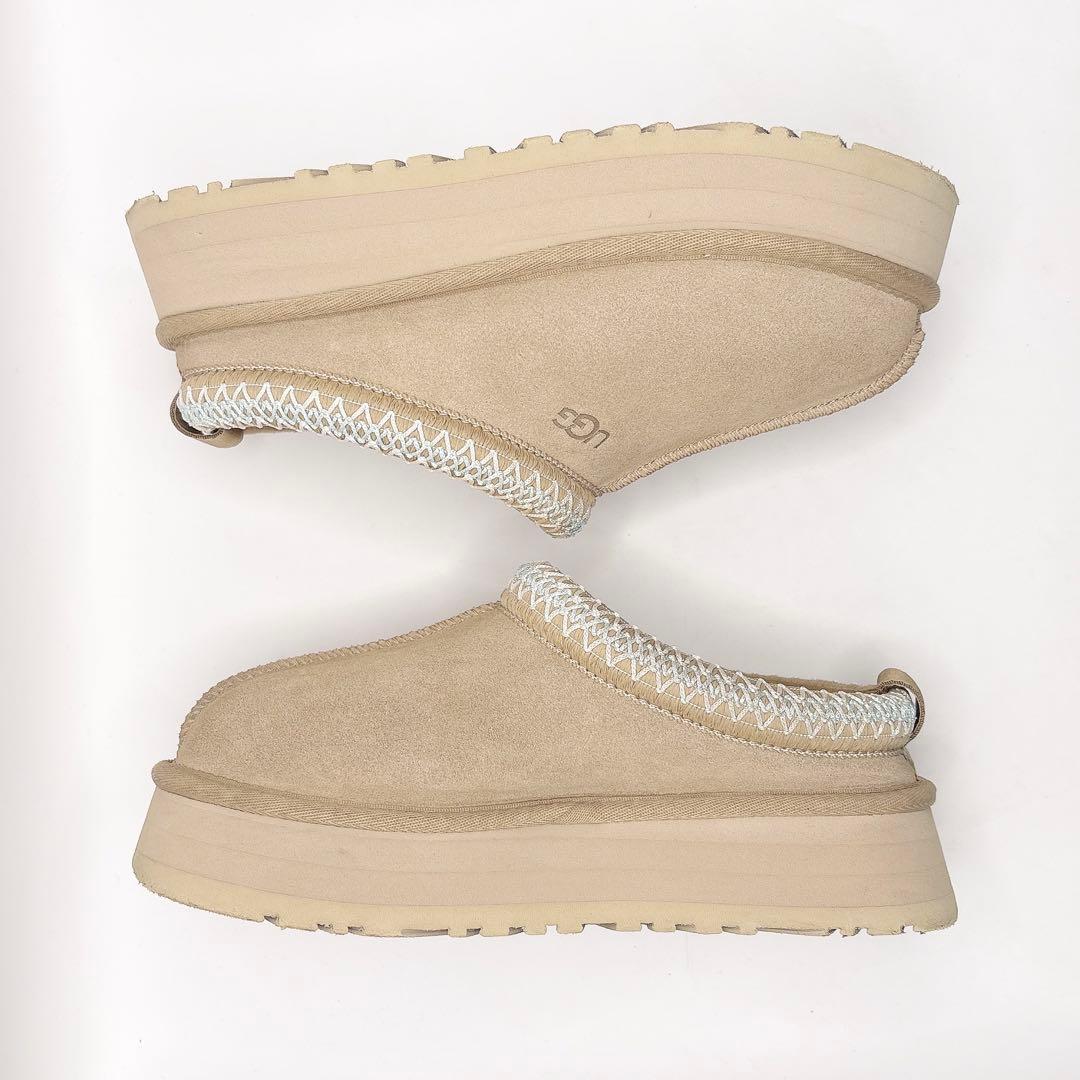 【人気】UGG Tazz sand ベージュ 23 厚底 スリッポン